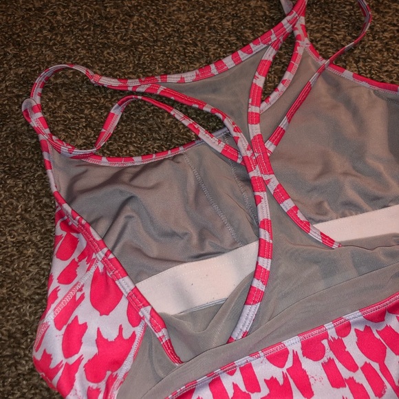 ALO Yoga Workout Ananda Long Top - Picture 5 of 6